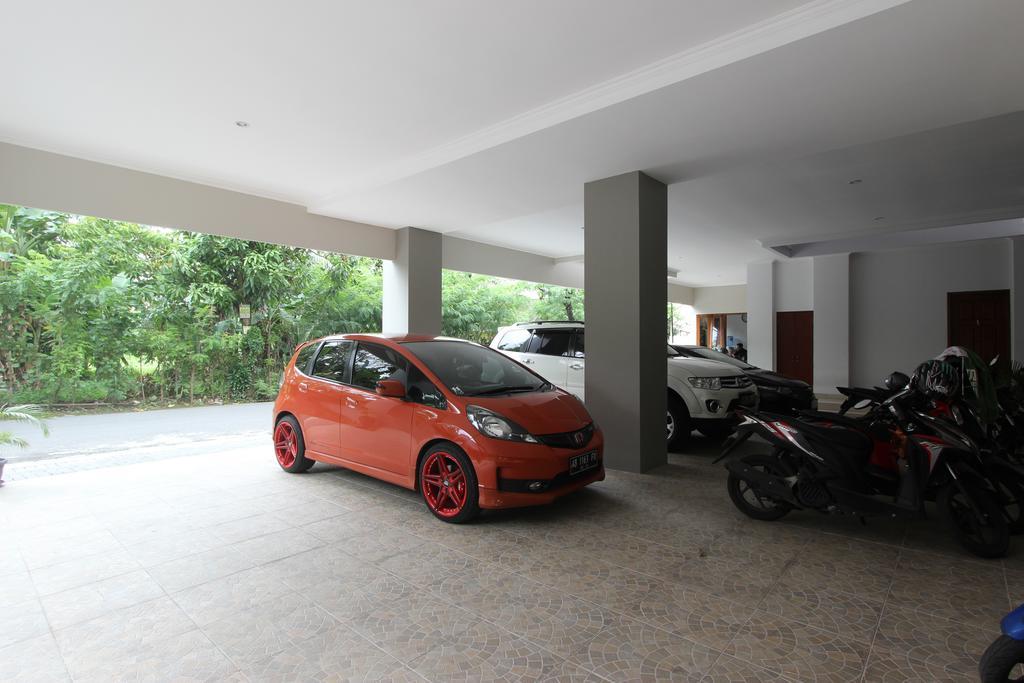 Reddoorz @ Plemburan Hotell Sleman  Eksteriør bilde