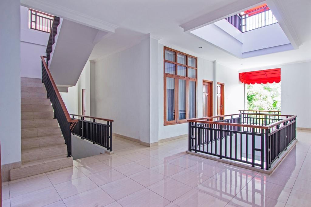 Reddoorz @ Plemburan Hotell Sleman  Eksteriør bilde